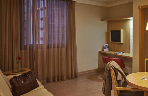 Moinhos de Vento Hotel | Manhattan Porto Alegre by Mercure - 5 minutos do Hospital Moinhos de Vento