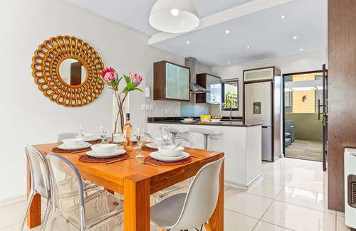 Century City Apartment | Manhattan Wharfside 301