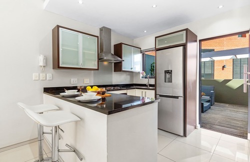 Century City Apartment | Manhattan Wharfside 301