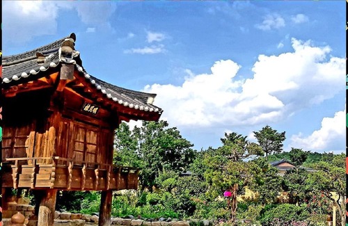 Bonghwa Hotel | Manhoe Gotaek