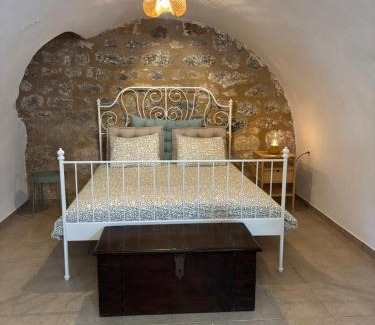 Omales House | Mani Spot Elmare