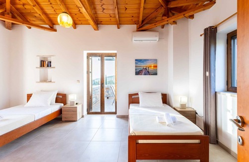 Riglia House | Mani Stone Villa Majlinda - Tranquil Getaway Gem