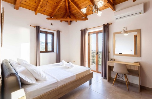 Riglia House | Mani Stone Villa Majlinda - Tranquil Getaway Gem
