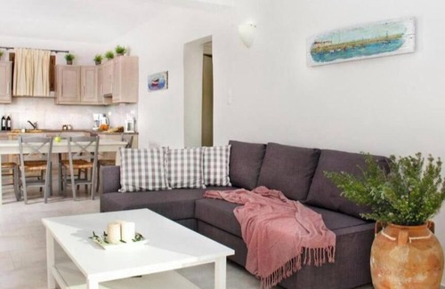 Lefktron Apartment | Mani Two-Bedroom Apartment with Sea View