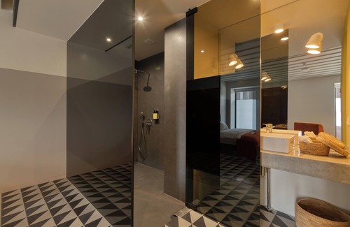 Gyumri Hotel | Manifest Restaurant and Hotel