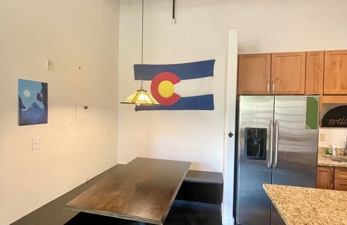 Manitou Springs Historic District Condo | Manitou Incline Retreatnn