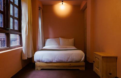 Bhaktapur Hotel | Manju Baha Hotel