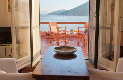 Matsoukata Apartment | Manona's Suite - Fiscardo 5-mn, sea front