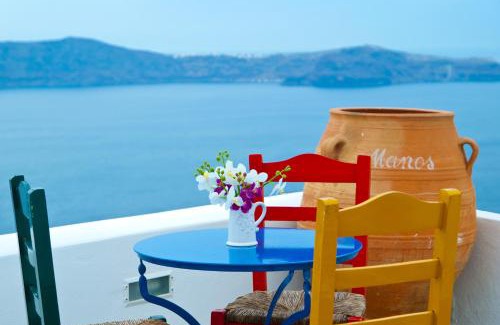 Firostefani Hotel | Manos Small World