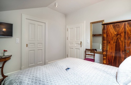 Nowe Warpno Bed & Breakfast | Manowce Palace - Small Double or Twin Room (Room 11)