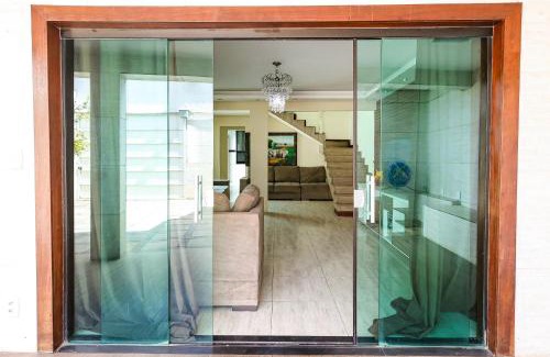 Europa Apartment | Mansão BH 30 pessoas, Piscina, Sauna e Eventos