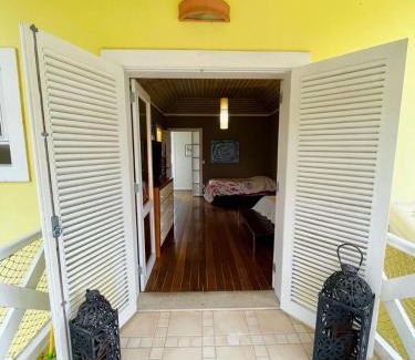 Penedo House | Mansão Casa Amarela de Penedo
