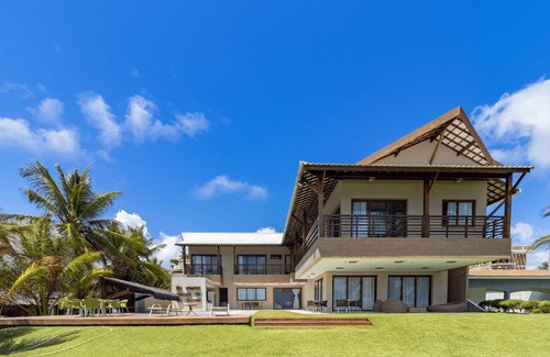 Tamandare House | Mansão Pé na Areia em Carneiros por Carpediem