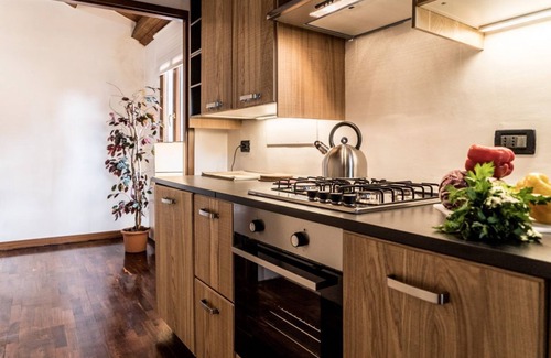 Dorsoduro Apartment | Mansarda Magritte - sleeps 5 guests in 2 bedrooms