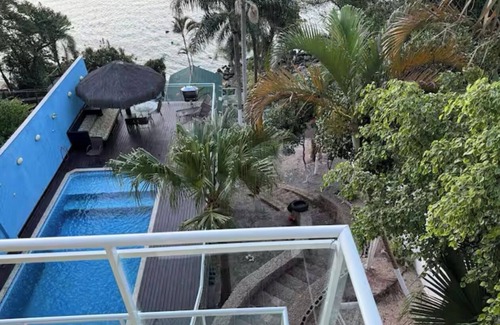 Sambaqui House | Mansion in Sambaqui Florianópolis.