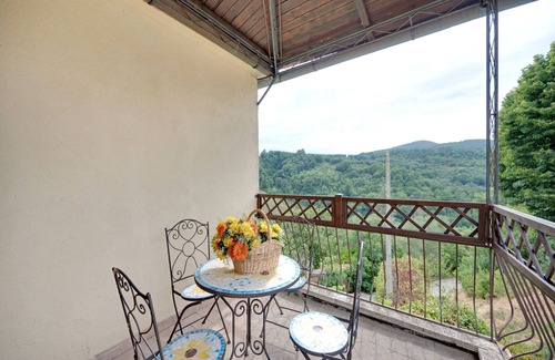 Sugano Villa | Mansion in Prodo near Lake Bolsena