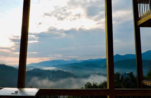 Chalet Village Cabin | Mansion In The Sky: Luxe Retreat with Breathtaking Views Over Downtown Gatlinburg!