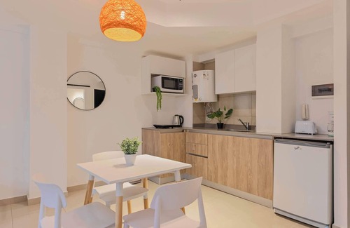 San Nicolas Apartment | Mansion Mitre 'B' - 3 pax Gym & Jacuzzi
