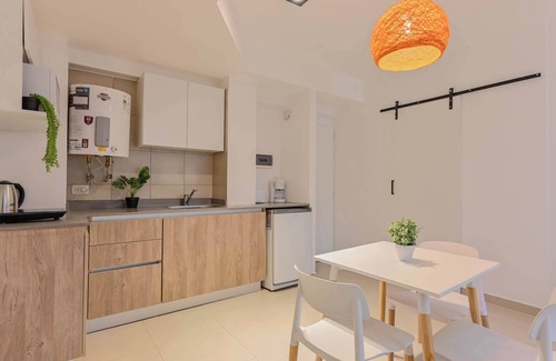 San Nicolas Apartment | Mansion Mitre 'B' - 3 pax Gym & Jacuzzi