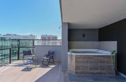 San Nicolas Apartment | Mansion Mitre 'B' - 3 pax Gym & Jacuzzi