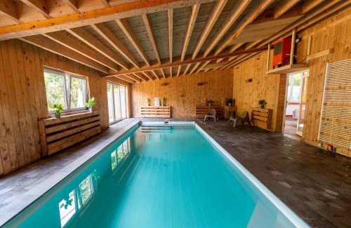 Buellingen House | Mansion with Pool & Bar