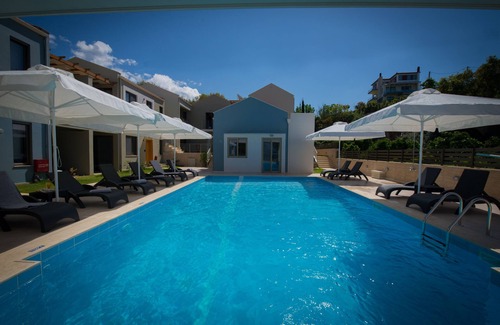 Mikri Mantineia Apartment | Mantinia Bay Hotel