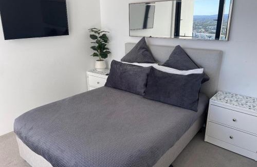 Surfers Paradise Apartment | Mantra Circle on Cavill High Floor Spa Luxury