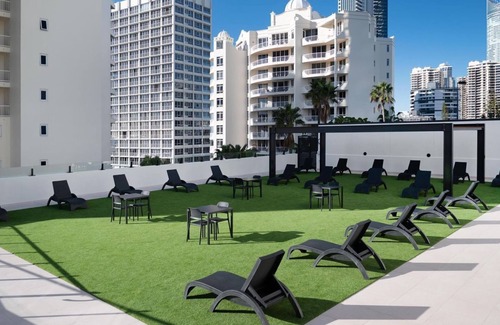 Surfers Paradise Apartment | Mantra on View, Surfers Paradise (Level 5)