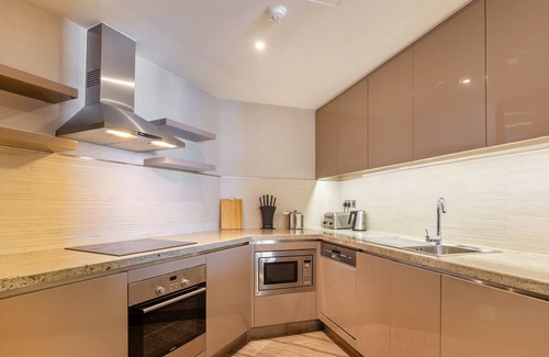 Bur Dubai Apartment | Manzil 3BR with pool near Dubai Frame