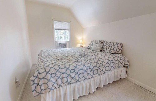 Hammondsport Cottage | Maple Hideaway:"Lots of Privacy!"
