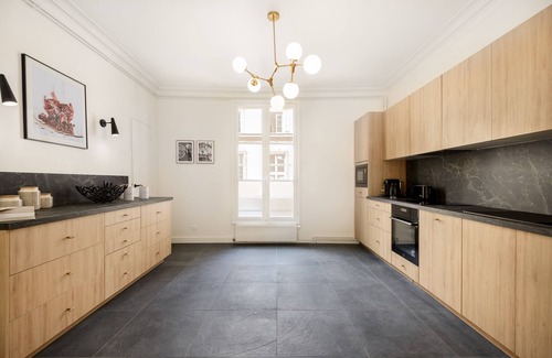 Marais Apartment | Marais Luxury Two Bedroom