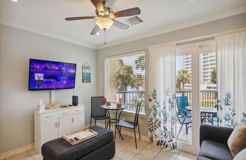 Galveston Apartment | Maravilla 140-Salt Life