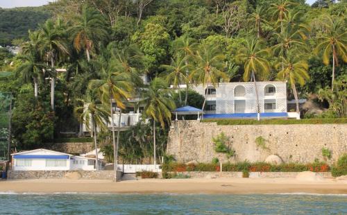 Pichilingue Villa | Maravillosa casa con 7 habitaciones, acceso directo a playa pichilingue, bahía de puerto marqués, zona diamante Acapulco