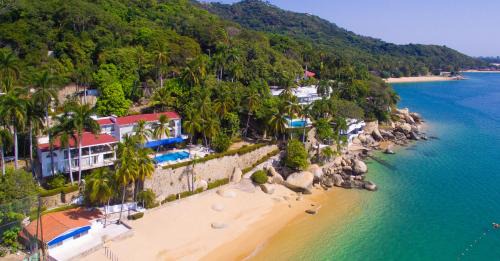 Pichilingue Villa | Maravillosa casa con 7 habitaciones, acceso directo a playa pichilingue, bahía de puerto marqués, zona diamante Acapulco