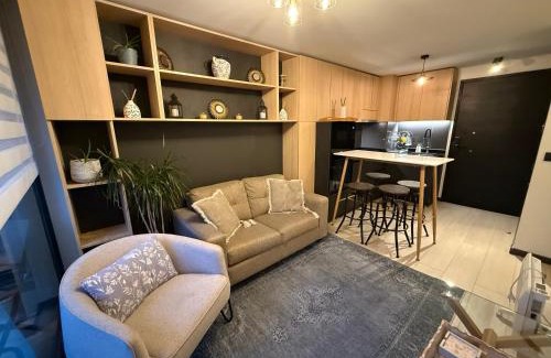 Puerto Varas Apartment | Maravilloso Depto nuevo 2D 2B centro frente al lago con piscina techada temperada y jacuzzi
