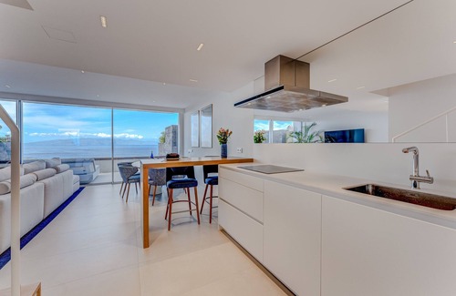 Los Gigantes Apartment | Maravilloso Triplex con Pisicna Privada, Jacuzzi y Sauna en los Gigantes