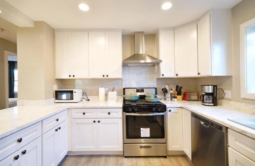 Newhall House | @ Marbella Lane - 3BR SFR 2Floor DTWN SJ Ldry