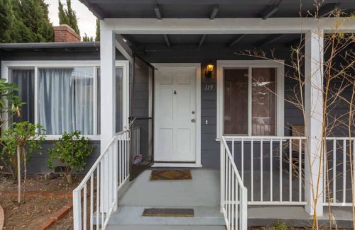Redwood City House | Marbella Lane - 3BR House | DTWN RWC | Parking