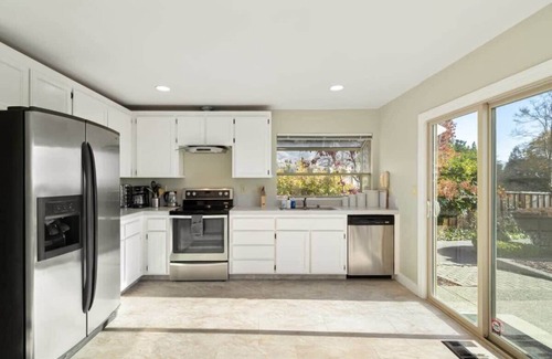 Weibel House | @ Marbella Lane - AMAZING Views Serene Retreat