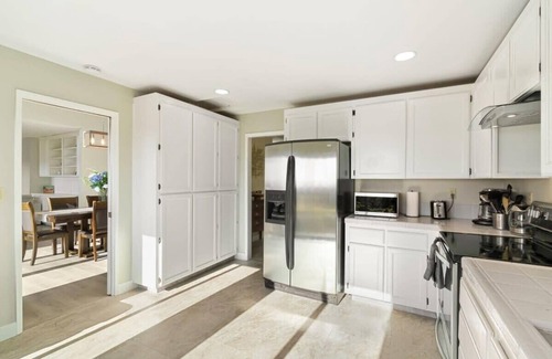 Weibel House | @ Marbella Lane - AMAZING Views Serene Retreat