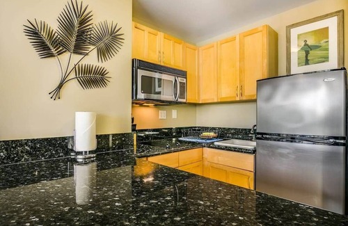 Diamond Head - Kapahulu - St. Louis Apartment | @ Marbella Lane - Mountain View Studio