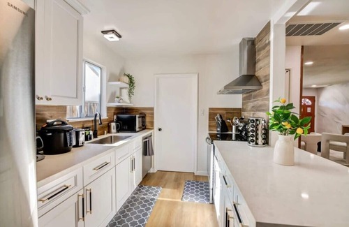 Santa Clara House | @ Marbella Lane - Stylish Cozy4BR in SiliconValley