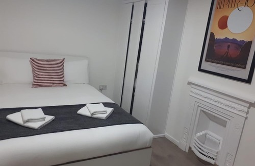 Tooting Hotel | Marble Apartments Broadway Two