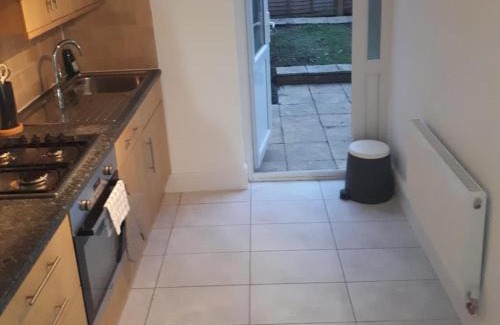 Tooting House | Marble Apartments Broadway Two