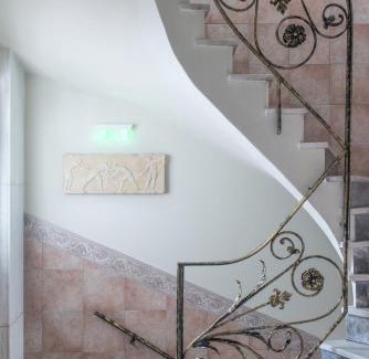 Koukaki Hotel | Marble House