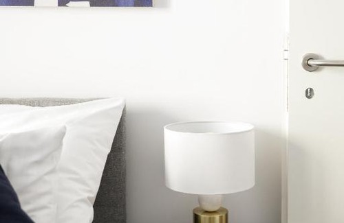 Montreux House | Marché 28 Guesthouse