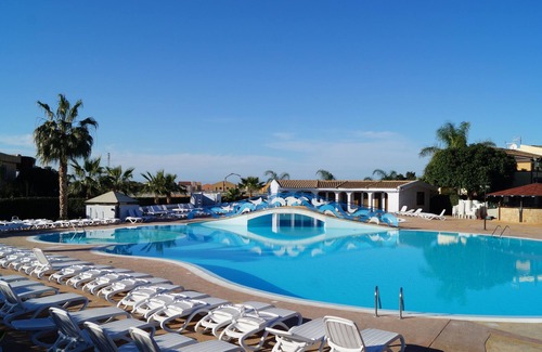Campofelice di Roccella Villa | Mareluna Family Resort - Villa 6 - Wi-Fi and A / C!
