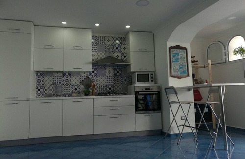 Praiano Apartment | Mareluna Holiday Home - CIN: IT065102C2A7GYRXFU