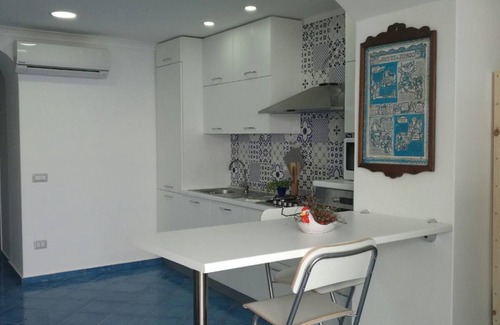 Praiano Apartment | Mareluna Holiday Home - CIN: IT065102C2A7GYRXFU