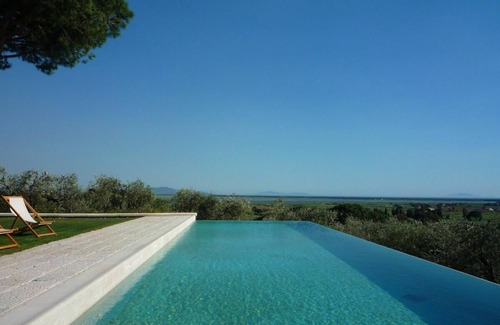 Castiglione della Pescaia Villa | Maremma coast villa, Tuscan villa with pool Italy